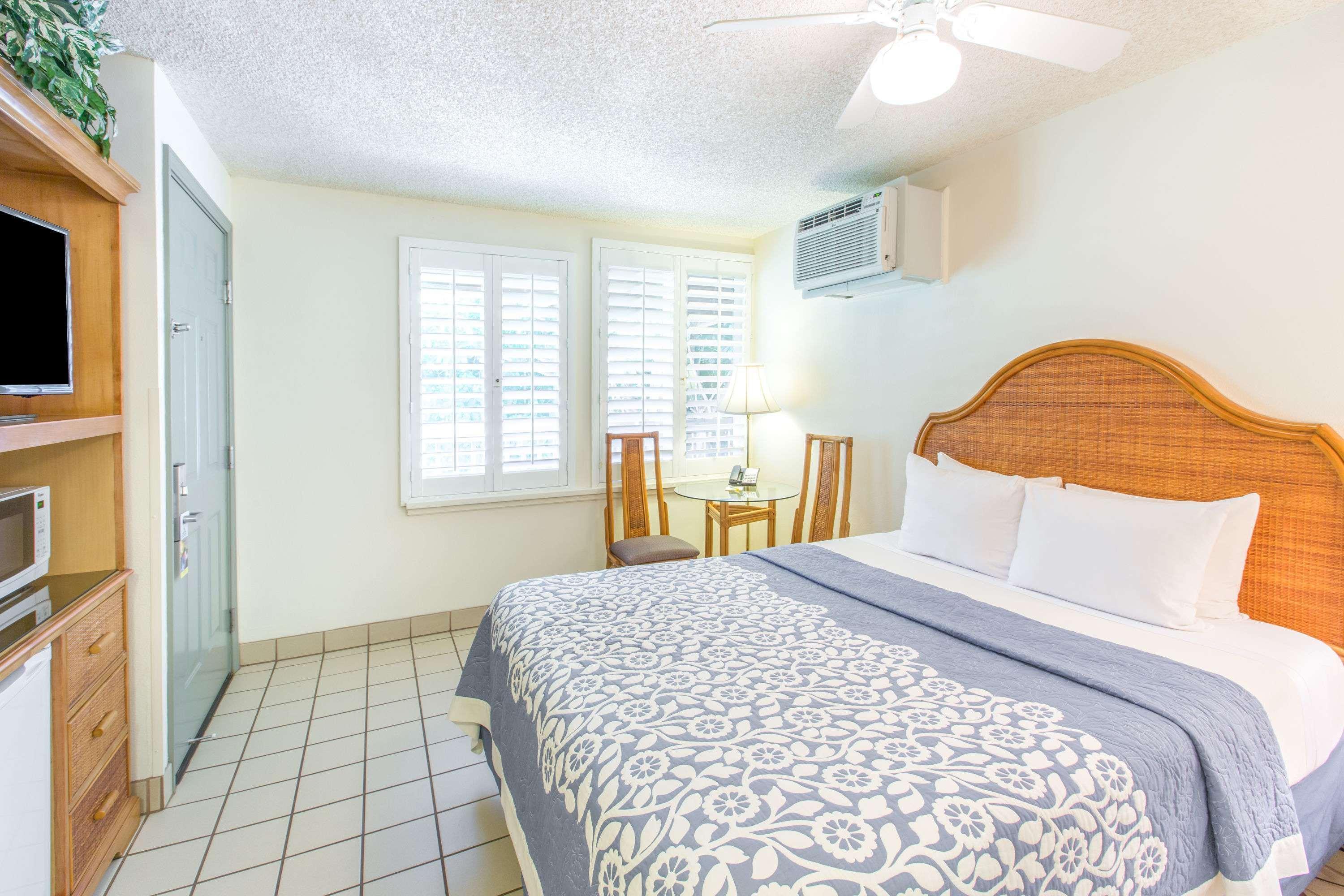 Days Inn By Wyndham Maui Oceanfront Wailea  Exterior foto