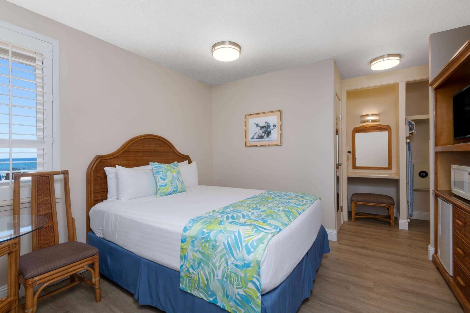 Days Inn By Wyndham Maui Oceanfront Wailea  Exterior foto