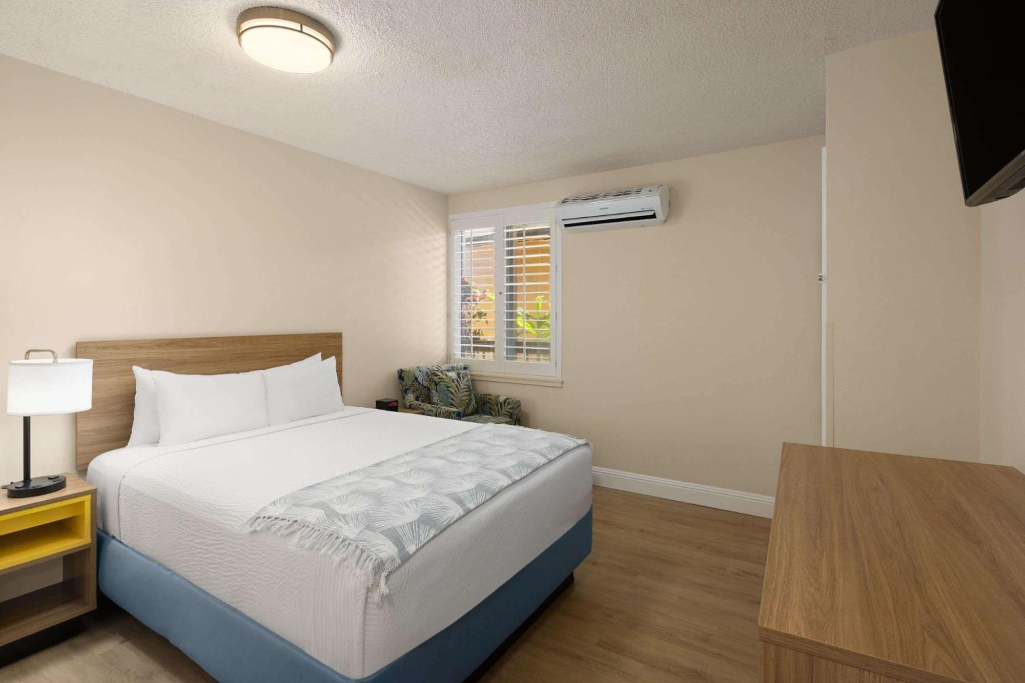 Days Inn By Wyndham Maui Oceanfront Wailea  Exterior foto