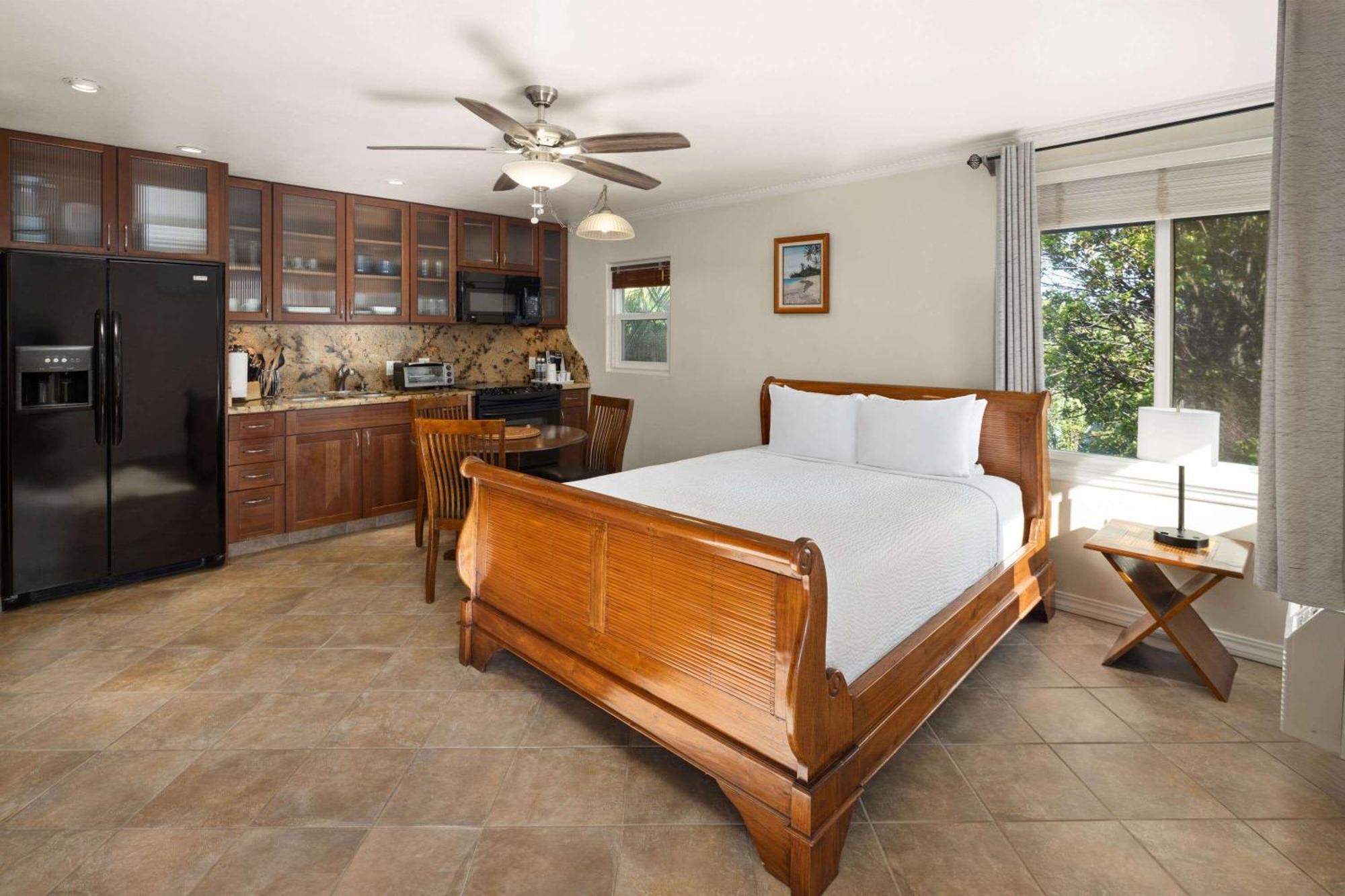 Days Inn By Wyndham Maui Oceanfront Wailea  Exterior foto